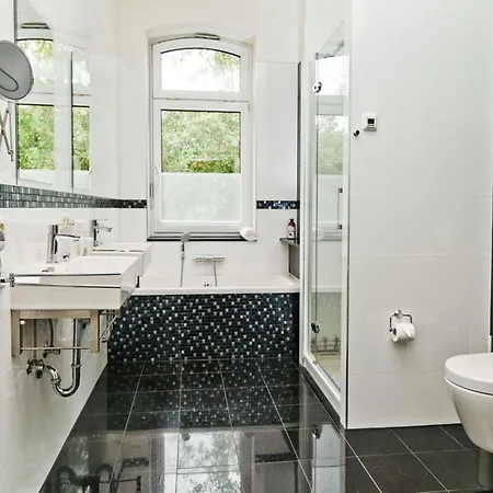 펜션 Oude Pastorie En Dorpsschool Netze-waldeck *