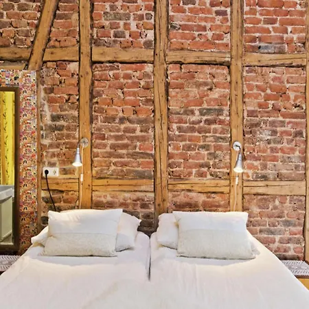 Oude Pastorie En Dorpsschool Netze-waldeck